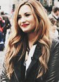 /album/fotogaleria/demi-lovato-hairstyles-gorgeous-curls-jpg/